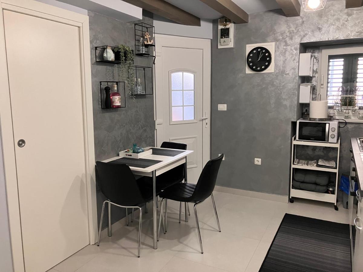 Studio "Mol" 巴斯卡 外观 照片